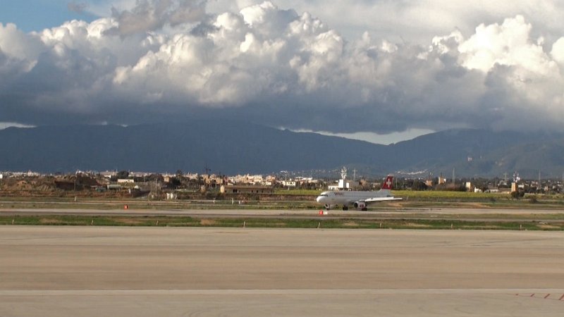 Still 71.jpg - Swiss LX 2150